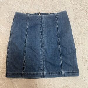 Free People Denim Mini Skirt Size 4 Blue Back Zip Paneled Seam A-Line